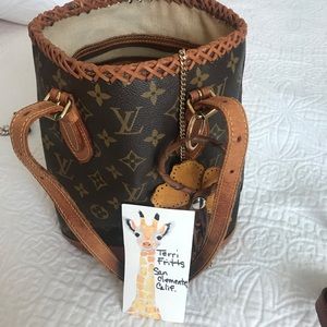 Louis Vuitton Bucket Bag PM Date Code AR0947